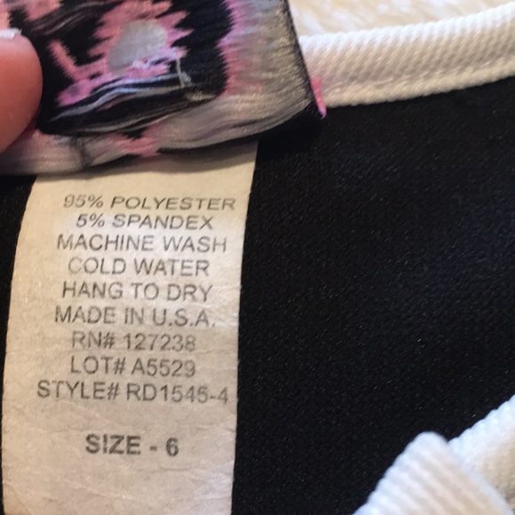 Cute Black & White Dress - Picture 3 of 4